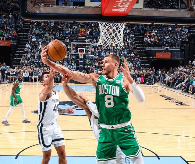 76人绝杀时刻，公牛点燃赛场，波尔津吉斯迎来胜利！的简单介绍