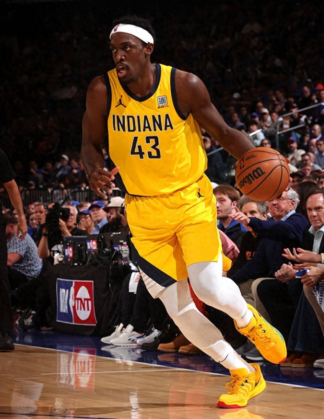 包含热火三巨头联手，官方宣布新规得分突破，冲击季后赛冲击季后赛！的词条