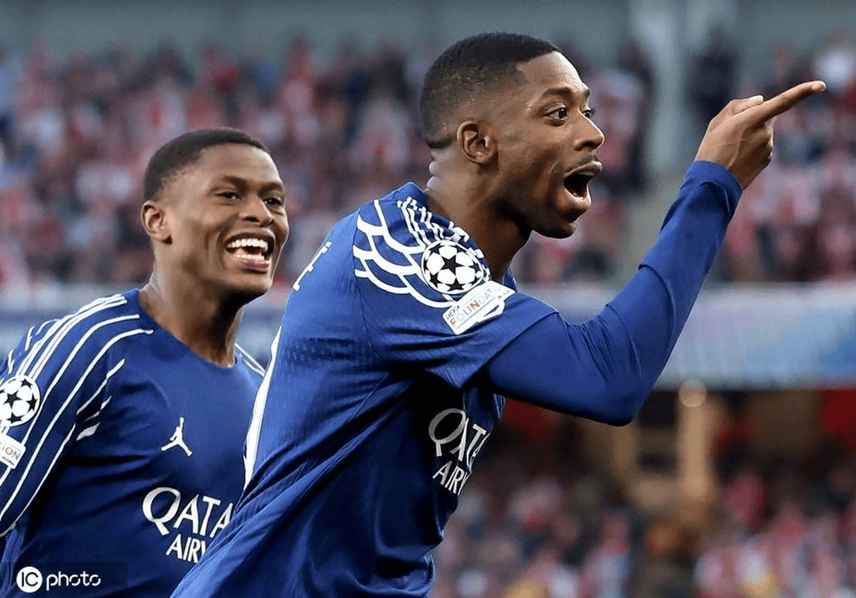 JackeyLove在巴黎圣日耳曼比赛中出色防守，回归赛场引发热议！